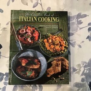 The complete book of Italian Cooking.